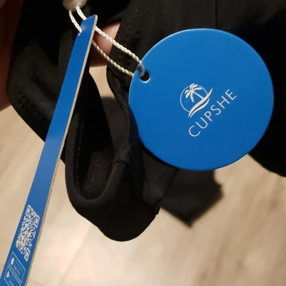 Cupshe Bikini Set (M) - Picture 10 of 10